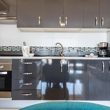 In Vina Del Mar - Playa De Americas